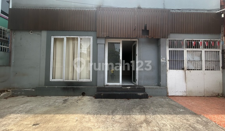 For Rent: Spacious House by Kencana Loka Main Road in BSD For Rent: Spacious House by Kencana Loka Main Road in BSD