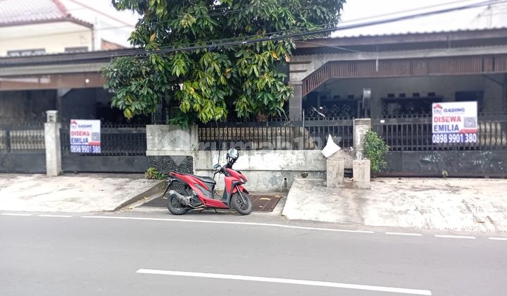 For Rent House Needs Renovation In Cempaka Putih Tengah