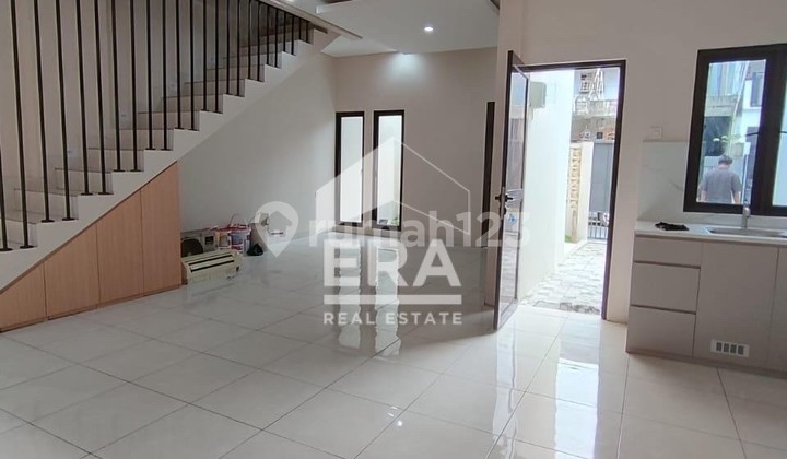 DIJUAL RUMAH FULLY RENOVATED 2025 DI KAYU PUTIH TENGAH 2