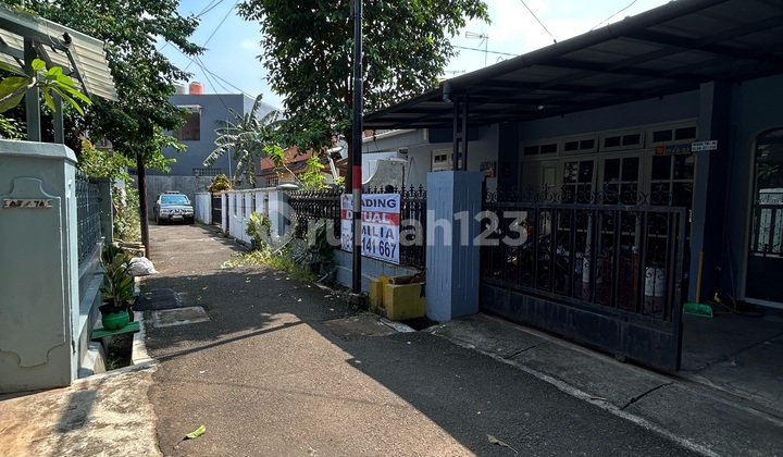 For Sale Quickly Livable House in Pondok Kopi For Sale Quickly Livable House in Pondok Kopi