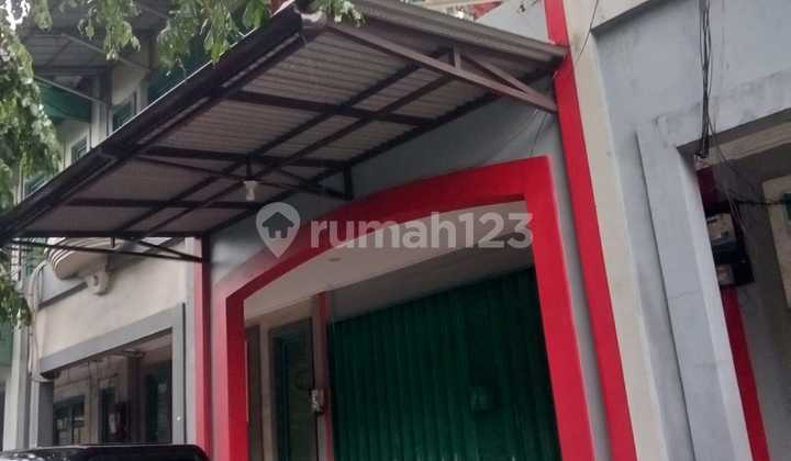For Rent: 2.5-Story Shophouse in a Highly Strategic Location in Condet 2