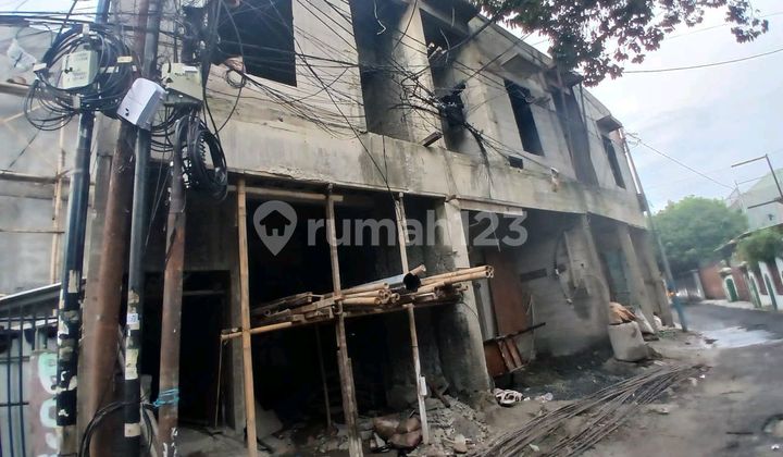 Rumah Baru 2 Lantai SHM bisa KPR Dekat Raya Condet