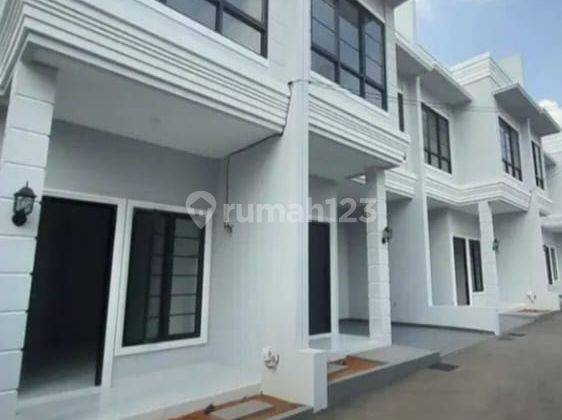 Rumah 3 Lantai Modern Baru SHM di Condet, Jakarta Timur 1