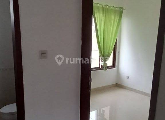 Rumah 2 Lantai Bagus SHM di Condet, Jakarta Timur 2