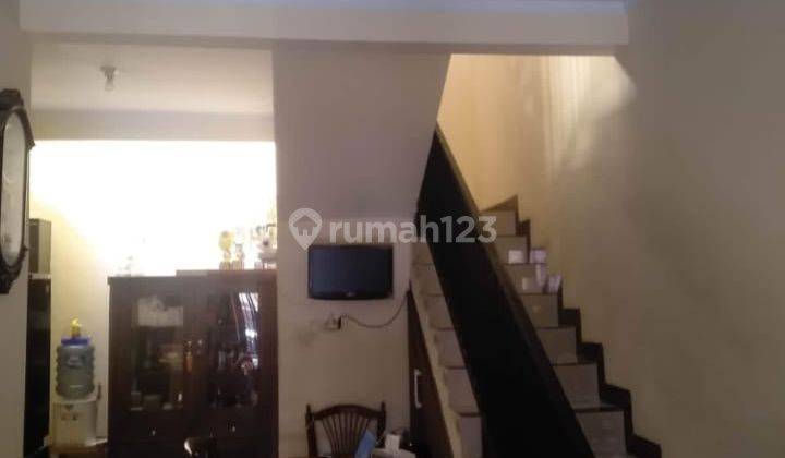 Rumah 2 Lantai Bagus Unfurnished SHM di Condet, Jakarta Timur 2