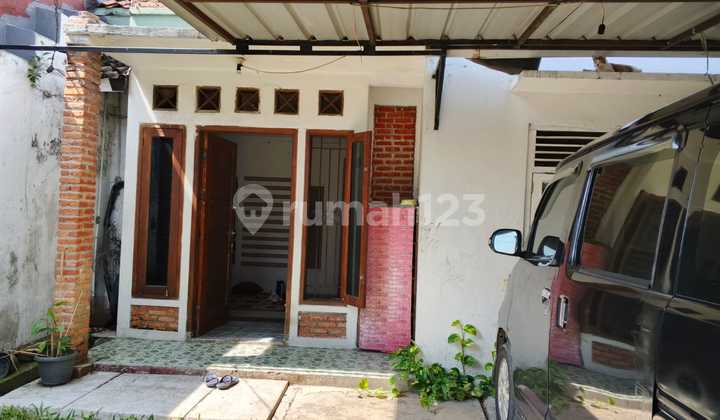 Disewakan Rumah Asri Siap Huni Tanah Luas 1 Lantai Akses Jalan 2 Mobil Di Condet 2