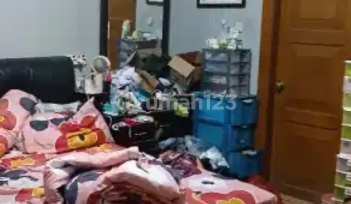 Nego Sampai Jadi! Rumah Bagus Pinggir Jalan SHM di Condet 2