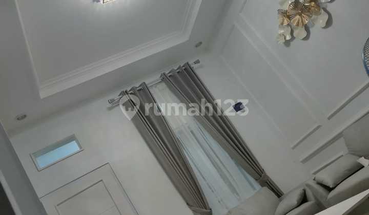 Rumah Bagus Sekali Modern Minimalis 2 Lt Dalam Cluster Di Condet 2