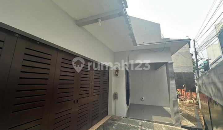 Rumah Bagus Disewakan 2 Lantai Akses Mobil.dekat Raya Condet 2