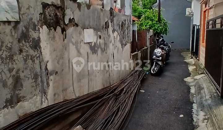For Sale New 2-Story House with Motorcycle Alley Access in Condet, East Jakarta 2