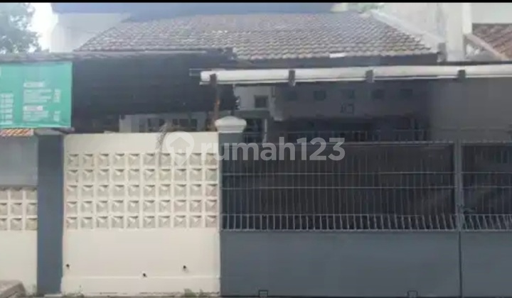 Nego Sampai Jadi! Rumah Bagus Pinggir Jalan SHM di Condet Nego Sampai Jadi! Rumah Bagus Pinggir Jalan SHM di Condet