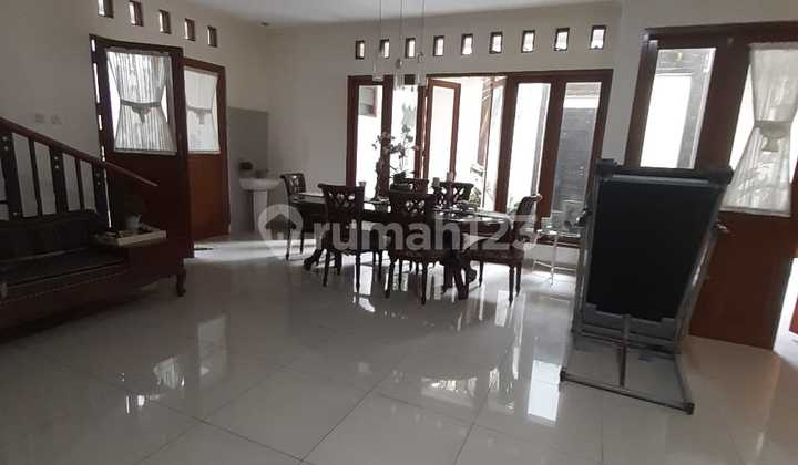 Dijual Rumah Bagus Siap Huni Akses Jalan 2 Mobil. Lokasi Strategis Di Cililitan Kecil di Condet 2