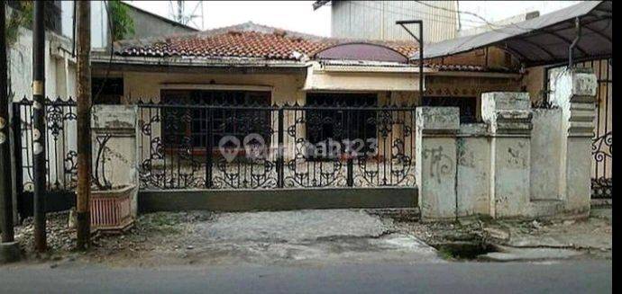 Rumah Unfurnished Butuh Renovasi SHM - Sertifikat Hak Milik di kampung tengah, Condet 1