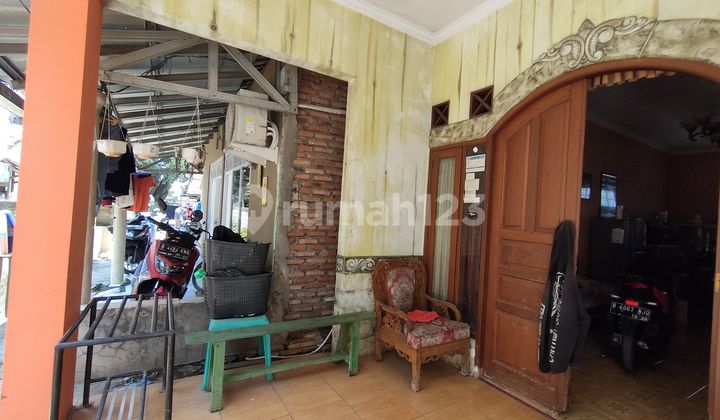 Rumah second lt 466 cocok buat usaha di blkg Mall Mega Bekasi