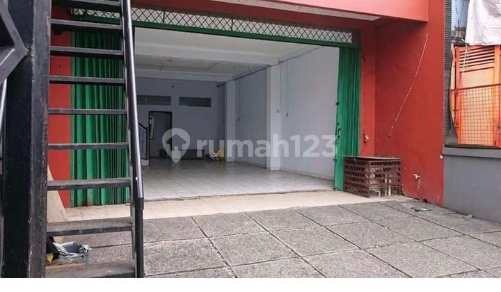 Shop house on the main road Pekayon, 2.5 floors. 2