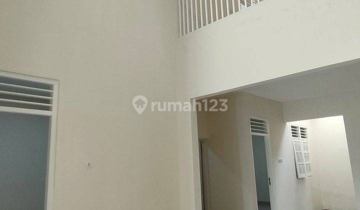 Rumah 2 lantai siap huni 5 k tidur dkt Galaxy Pekayon Bekasi 2