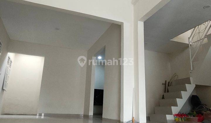 Rumah 2 lantai 5 k tidur siap huni area Pekayon dkt Galaxy Bekasi 1