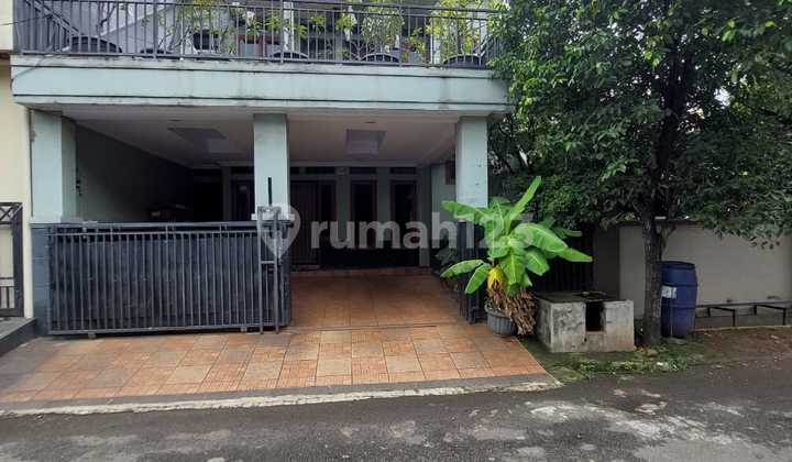 Rumah Second Terawat 2 Lantai di Pusat Kota Bekasi Selatan Bagus 1