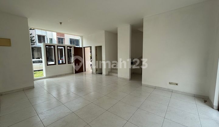 Dijual Rumah Mewah 3 Lantai Di Cluster Maninjau Asya, 015