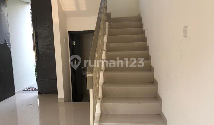 For Rent House Width 10 Front Position Park & Near Club House Jgc, Cakung, East Jakarta, 015 2