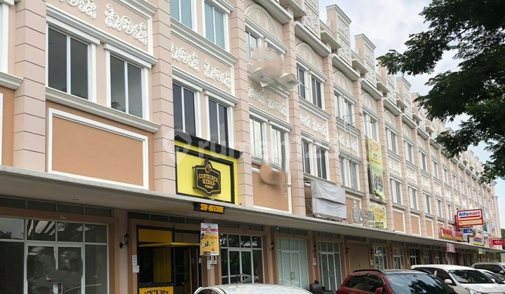 For Rent: 3-Story Shop House Ready for Business, Negotiable Price! Cakung, East Jakarta, 035