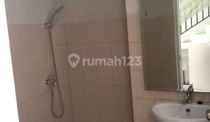 For Rent: 3-Story Shop House Ready for Business, Negotiable Price! Cakung, East Jakarta, 035