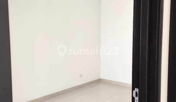 Dijual Rugi Rumah Cantik di Maison De Wisteria, Cakung, Jakarta Timur, 028 2