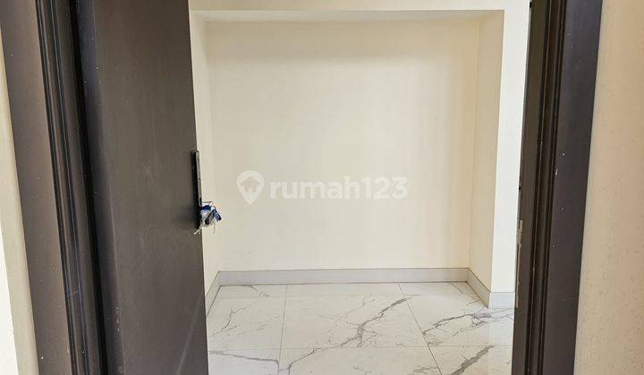 Rumah Mewah Matana Kt4+1 Semi Furnish Siap Huni, Jakarta Garden City 027