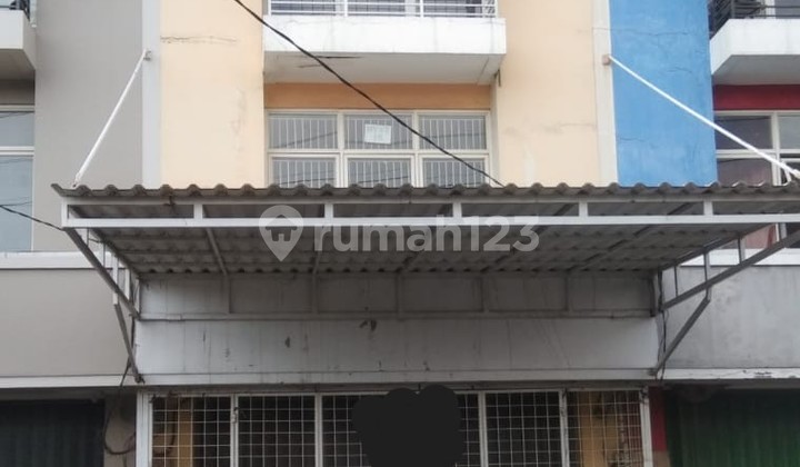 For Sale Fast 3-Story Shop House Ifolia Park Fuso Truck Loading, Harapan Indah, Bekasi, 004