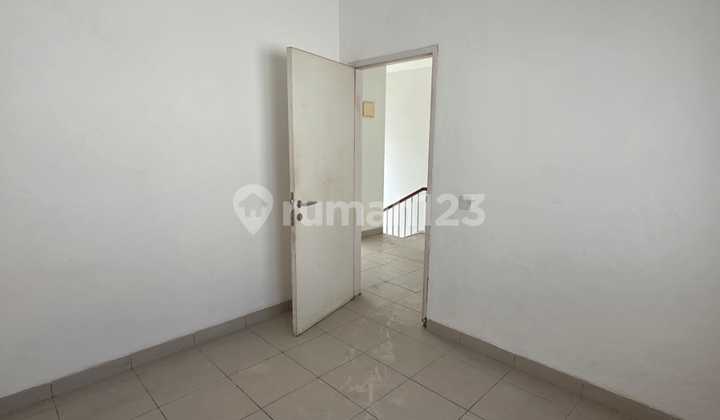 For Quick Sale: Modern 2-Story House in Alamanda Cluster, Cakung, East Jakarta, 029 2