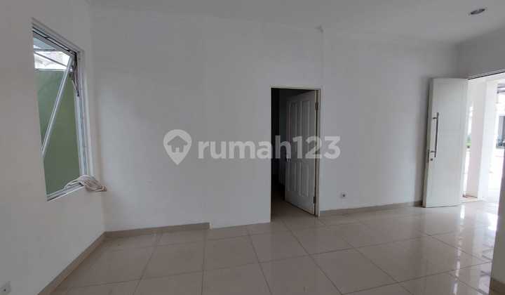 Ready-to-Occupy 3+1 House, Strategic Location in Thames Cluster, Cakung, East Jakarta, 028 2