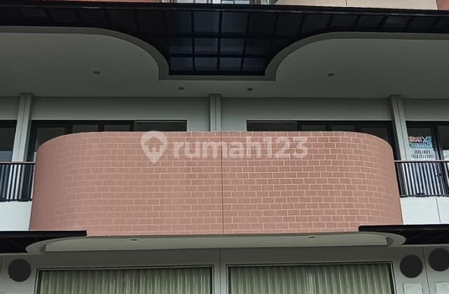 Quick Lease Ready-to-Use 3-Story Shop House Lavanya Harapan Indah, Bekasi, 007 1