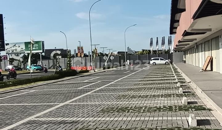 Quick Lease Ready-to-Use 3-Story Shop House Lavanya Harapan Indah, Bekasi, 007 2