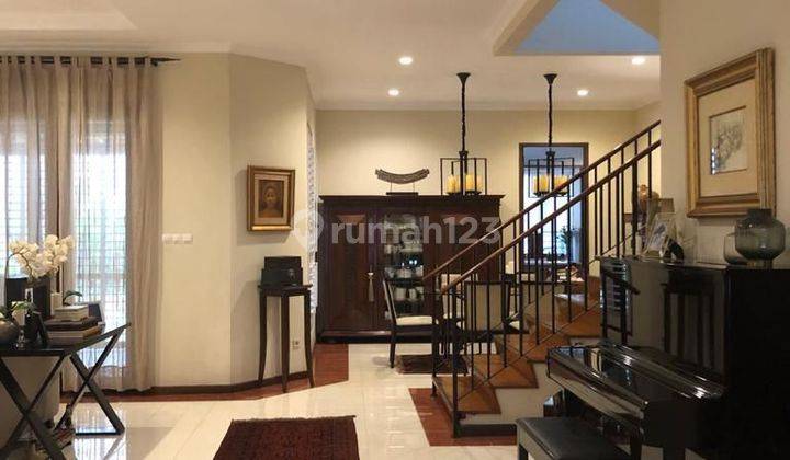 Rumah Tropikal modern cantik di Senayan Bintaro  hadap Timur 2