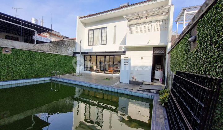 Beautiful House in Pondok Indah, South Jakarta Beautiful House in Pondok Indah, South Jakarta