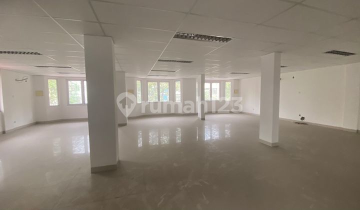 3 Ruko Gandeng Jalan Raya Pangeran Jayakarta