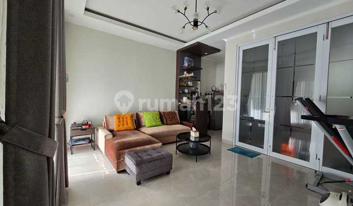 Jual Cepat! Rumah Siap Huni 2,5 Lantai Di Tebet - Jaksel 2