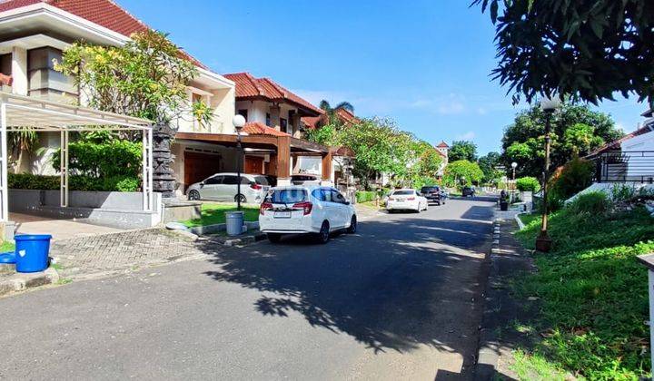 Dijual Rumah Luxury Semi Furnished Lokasi Strategis Teras Ayung 2