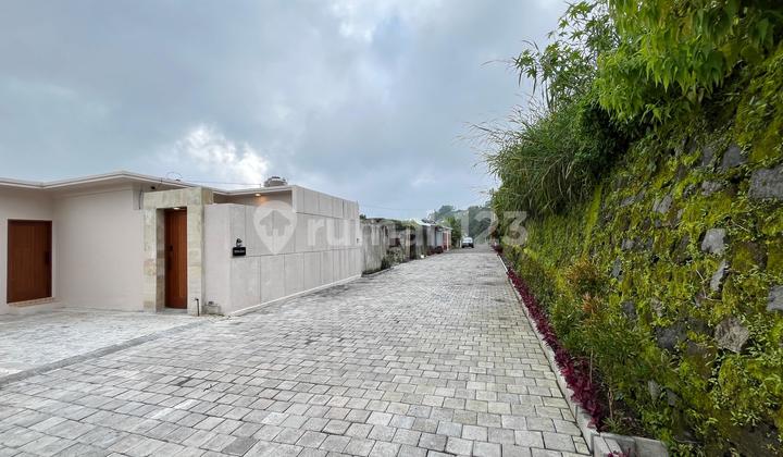 For rent villa in Bedugul tourist area mountain view.