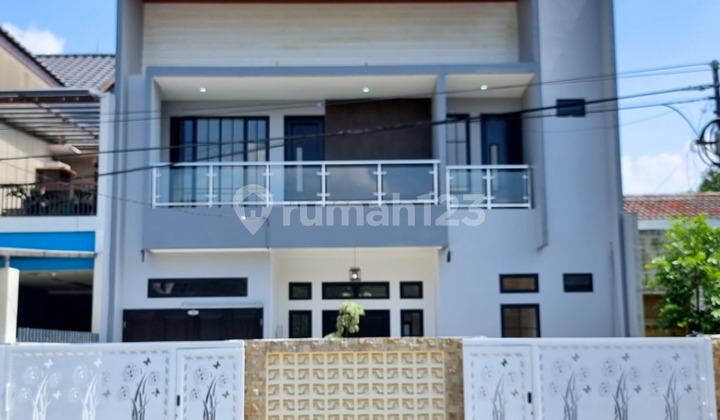 Di Jual Rumah Ada Kolam Renang Di Kencana Loka Bsd Di Jual Rumah Ada Kolam Renang Di Kencana Loka Bsd