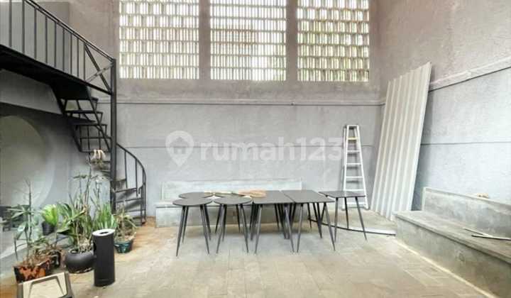 Di Jual Rumah dan untuk Usaha Dekat Pintu Tol di Bsd 2