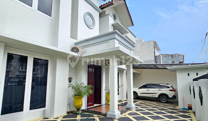 Di Jual Rumah Mewah di Kebayoran Baru Jakarta Selatan