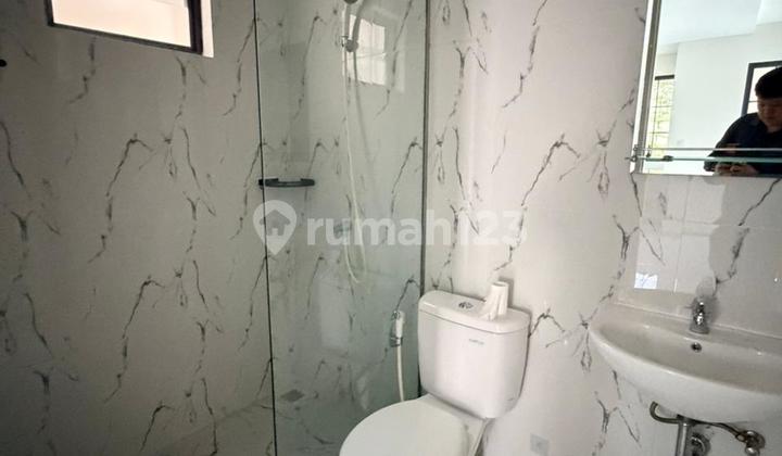 Dijual Murah Rumah Lavon Cluster Margonite 3 Lantai Semi Furnished 2