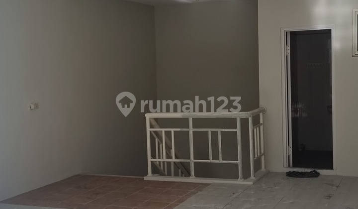 For Rent Fast Shop House Wtc Facing Main Road Serpong 2