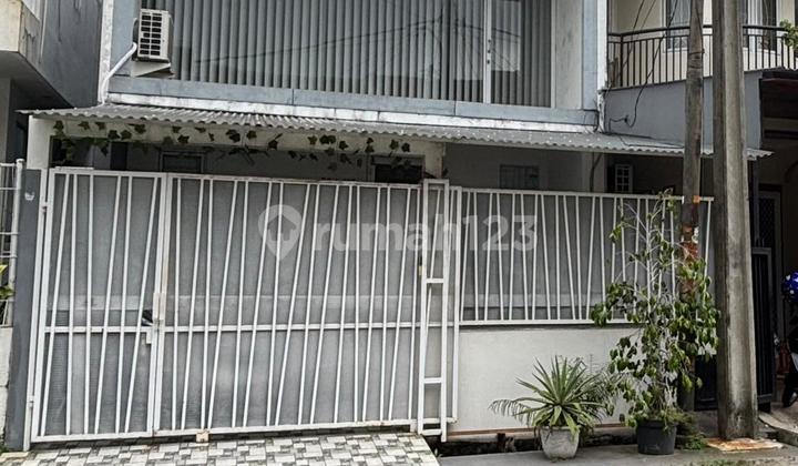 Dijual Cepat Rumah Minimalis Rapi di Sektor 1 E Gading Serpong Dijual Cepat Rumah Minimalis Rapi di Sektor 1 E Gading Serpong