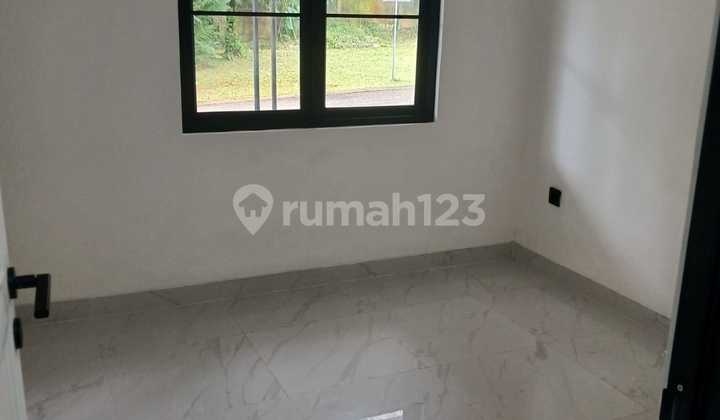 Dijual Cepat Rumah 2,5 Lantai Siap Huni di Delatinos BSD 2