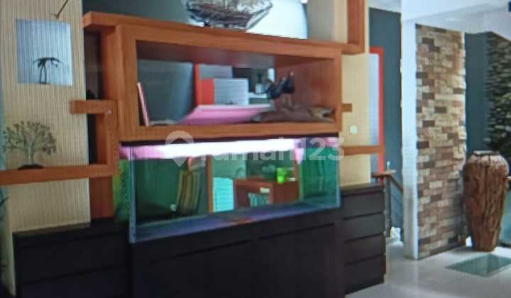 Dijual Rumah 3 Lantai Luas 206 M2 di Cluster Mahoni Taman Royal Tangerang 2