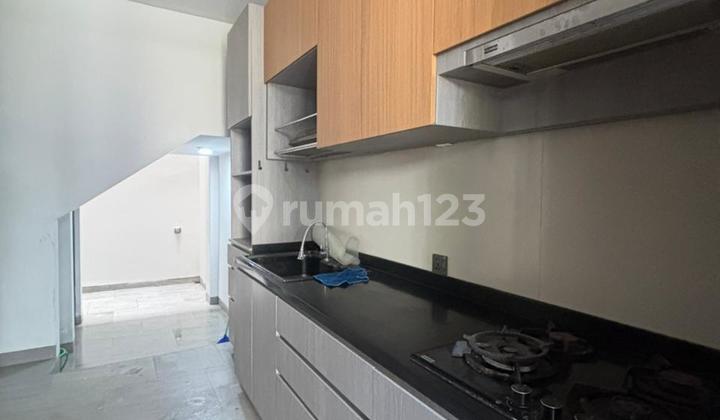 Disewakan Cepat Rumah Zora Bsd Siap Huni 3 Lantai 2