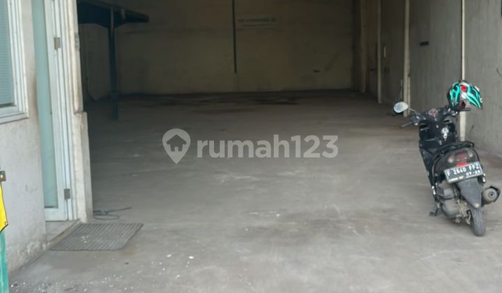 Cheap Warehouse for Rent with 40ft Container Access in Bishub Warehousing Complex, Serpong Cheap Warehouse for Rent with 40ft Container Access in Bishub Warehousing Complex, Serpong
