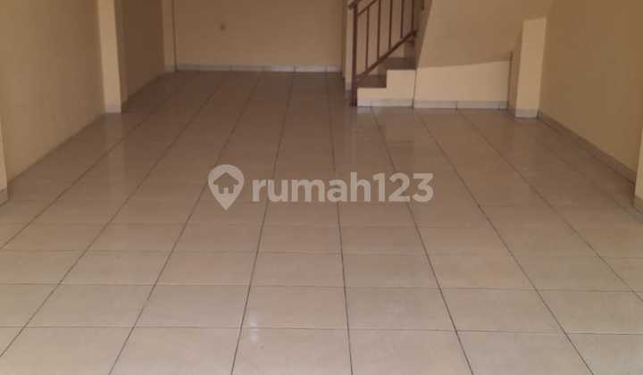 For Rent Fast Ready-to-Use Shop House on the Side of the Main Road, Pemda Karawaci Plot. 2